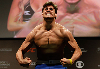 ‘UFC: TUF Brazil 3 Finale’ Results: Junior Dominates Miranda, Earns UFC Contract with Decision Win