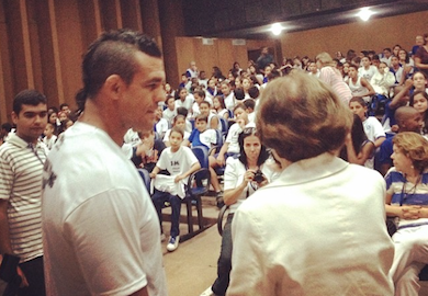 PHOTO’s | Vitor Belfort Gives Back – Fights Bullying In Brazil