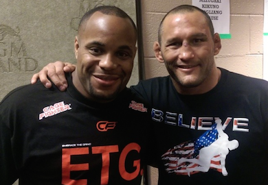 PHOTO | Hendo & Cormier Pose Following UFC 173 Bout