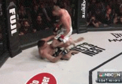 .gif | WSOF Champ Knees One-Armed Fighter In The Face While Grounded – REPLAY!