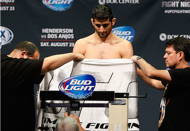 UFC FN 49 Results: Dariush Forces Martin to Submit in Round 2