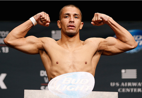 UFC on FOX 13 Results: Moraga Makes Gates Tap Out in Round 3