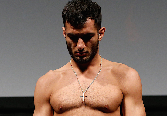 UFC on FOX 14 Results: Mousasi Controversially TKOs Hendo in Round 1