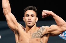 Brad Tavares fights Elias Theodorou