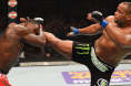 Daniel Cormier kicks Anthony Rumble Johnson, UFC 210