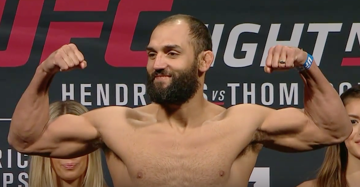 Johny Hendricks wins