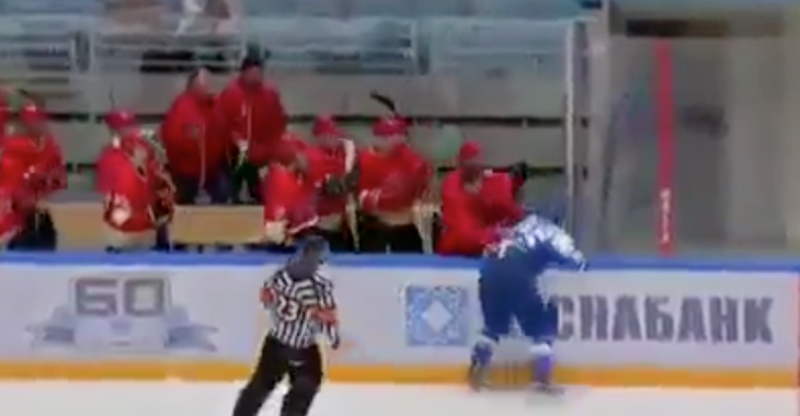 Damir Ryspayev fighting