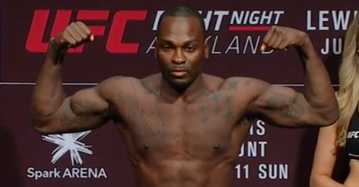 Derek Brunson wins at UFC Auckland