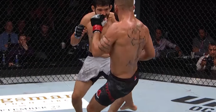 Jeremy Stephens kicks Gilbert Melendez at UFC 215