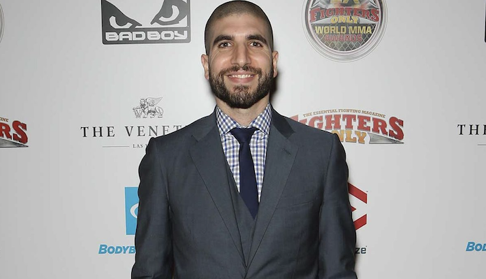 Ariel Helwani responds to criticism from UFC commentator Joe Rogan: “Especially rich coming from the guy who was pushing false narratives”