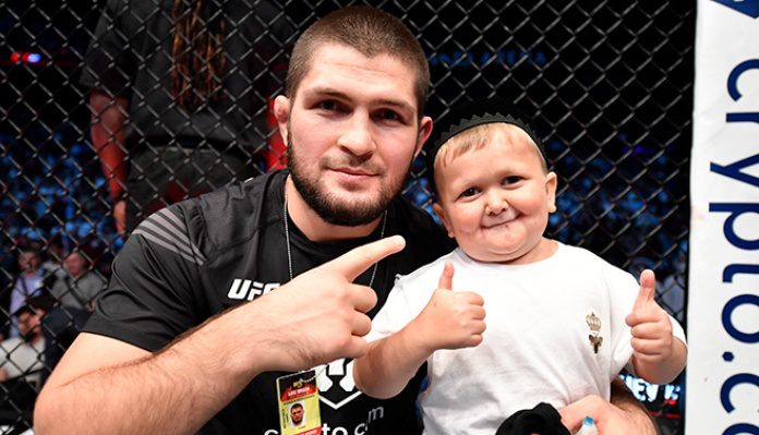 Khabib Nurmagomedov shares his thoughts on Francis Ngannou’s contract dispute with the UFC: “If someone pays you more money then go and take” thumbnail