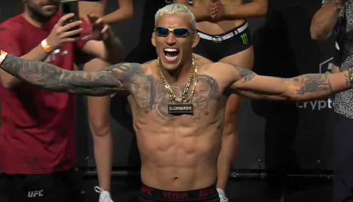 Former UFC champion Charles Oliveira shows off his new back piece tattoo (Photo)