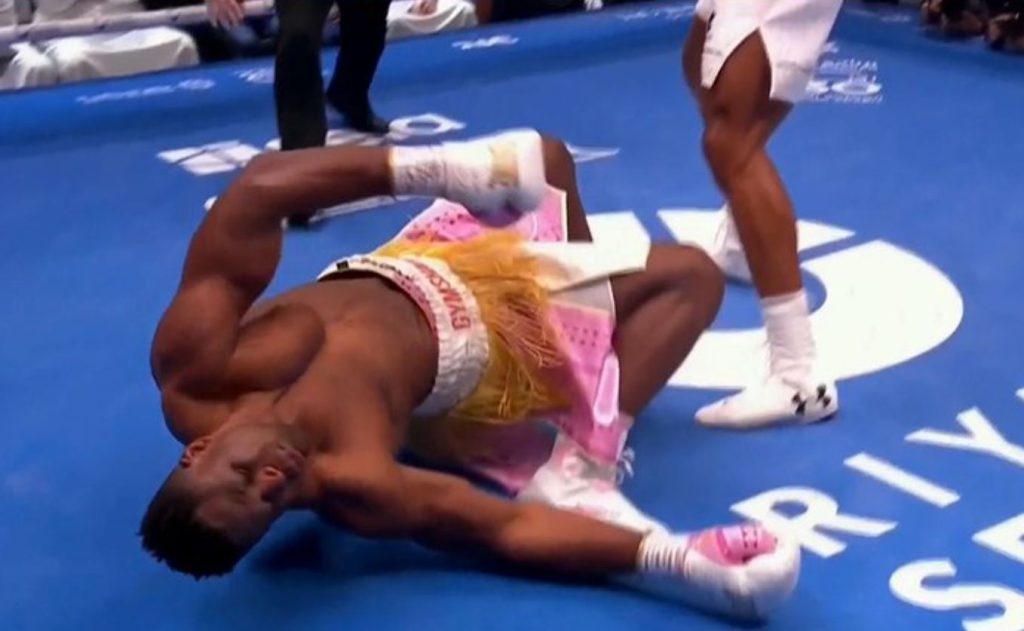 Francis Ngannou, Anthony Joshua, KO, Boxing, Pros react
