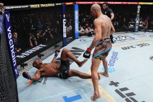 Alex Pereira knocks out Jamahal Hill UFC 300