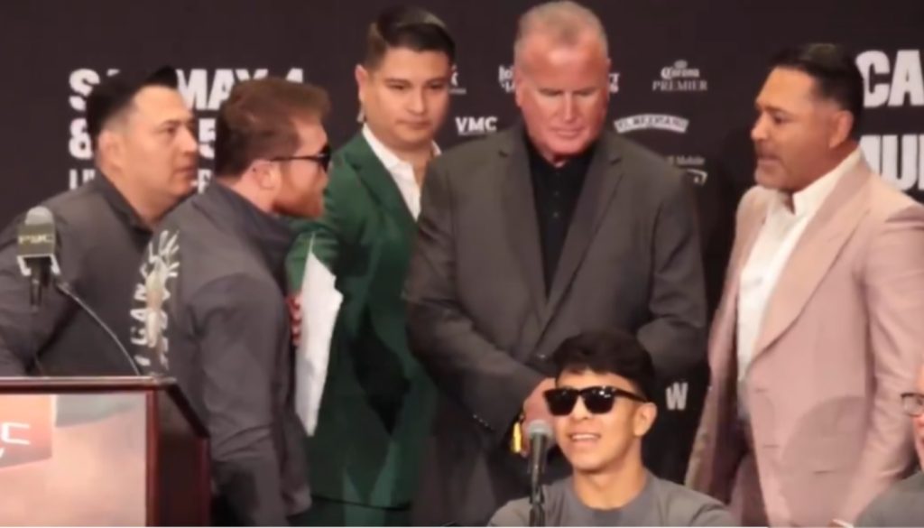 Canelo Alvarez, Oscar De La Hoya