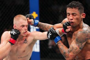 Ian Machado Garry punches Carlos Prates