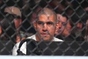 Alex Pereira Octagon side