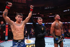 Mario Bautista defeats Patchy Mix