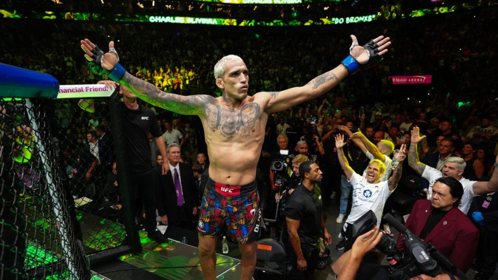 Charles Oliveira UFC walkout