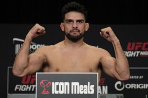 Kelvin Gastelum weigh-in