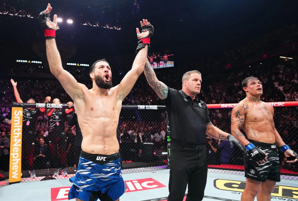Nassourdine Imavov wins at UFC Paris