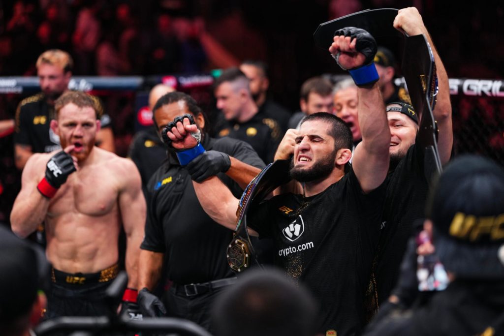 Islam Makhachev defeats Jack Della Maddalena at UFC 322