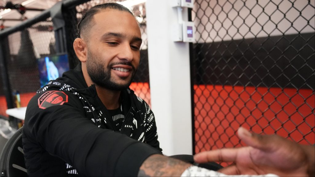 Isaac Dulgarian gets his hands wrapped ahead of a fight at UFC Vegas 110