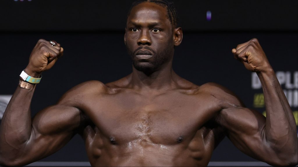 Jared Cannonier on the scale at the UFC 319 ceremonial weigh-in
