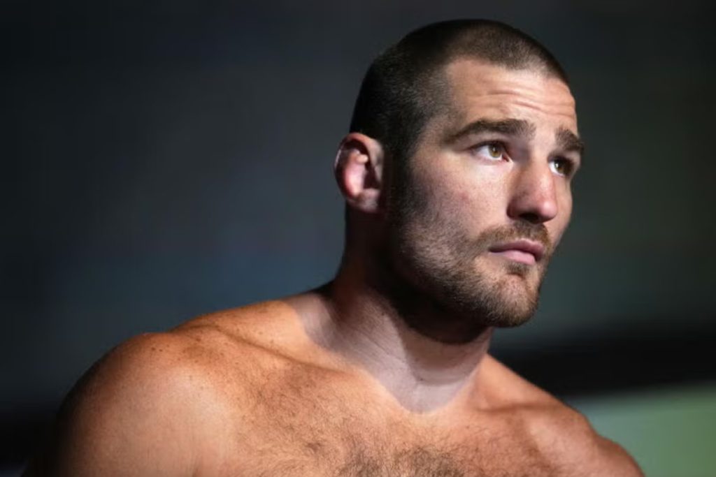 Sean Strickland enters Meta Apex for UFC fight