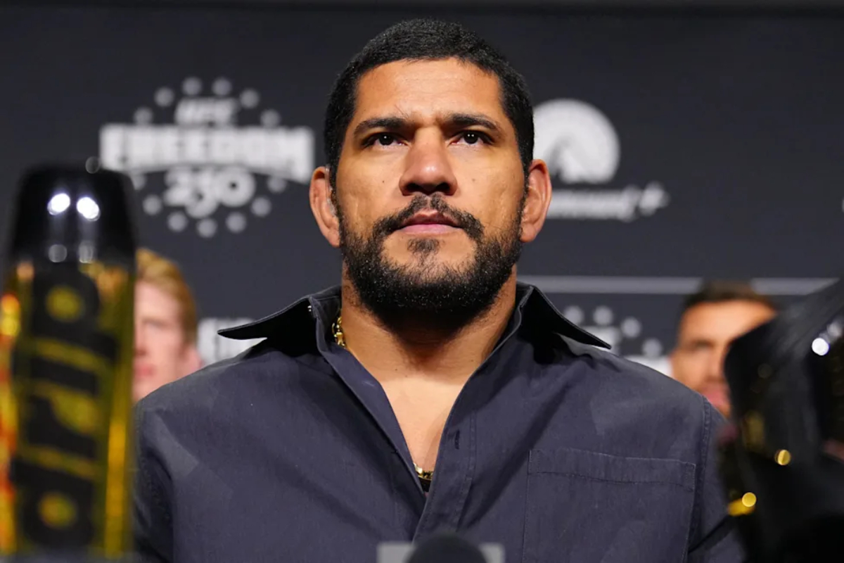 Dana White’s bold claim on Alex Pereira’s all-time GOAT status backed by rising UFC star: “Nobody has ever done that”