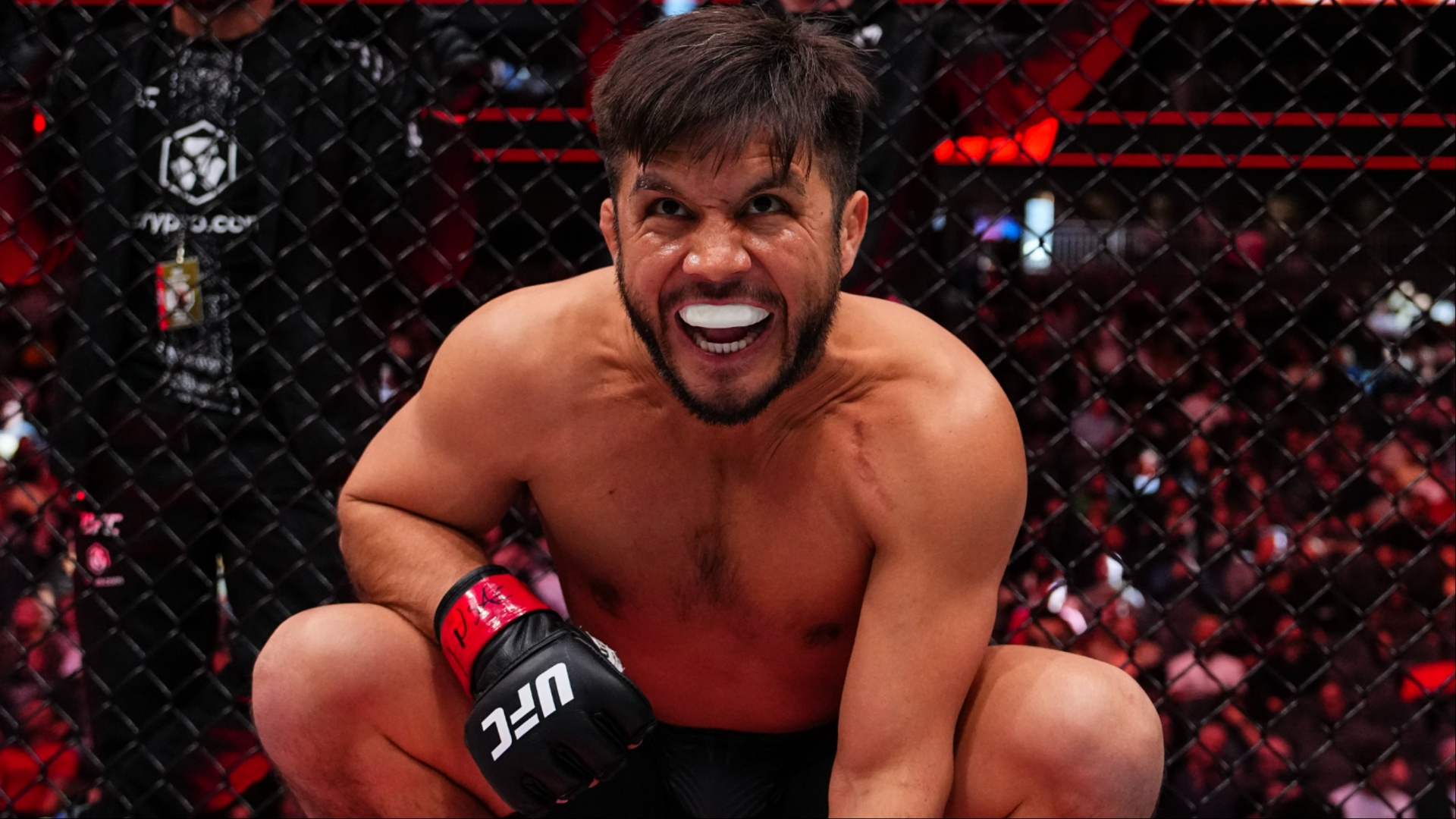 Henry Cejudo in talks to fight in boxing debut according to longtime manager