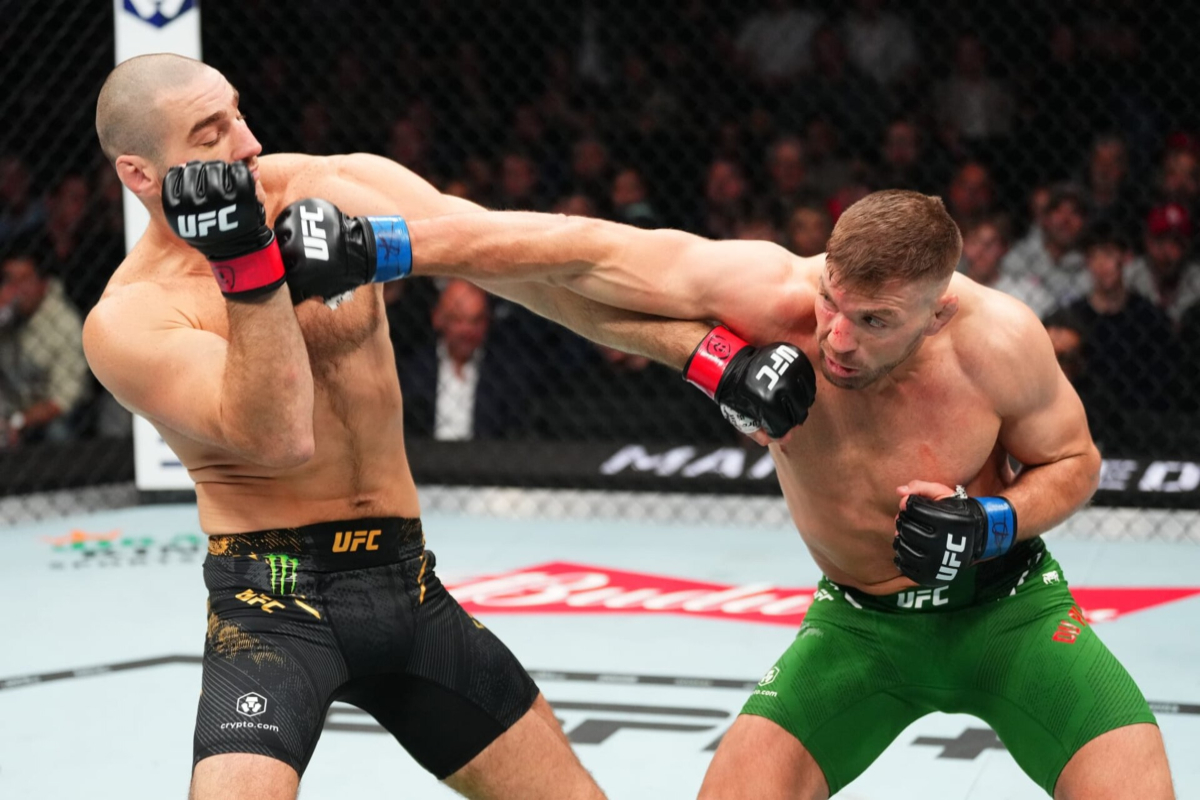 Daniel Cormier doubts Dricus du Plessis gets next middleweight title shot due to history with Sean Strickland