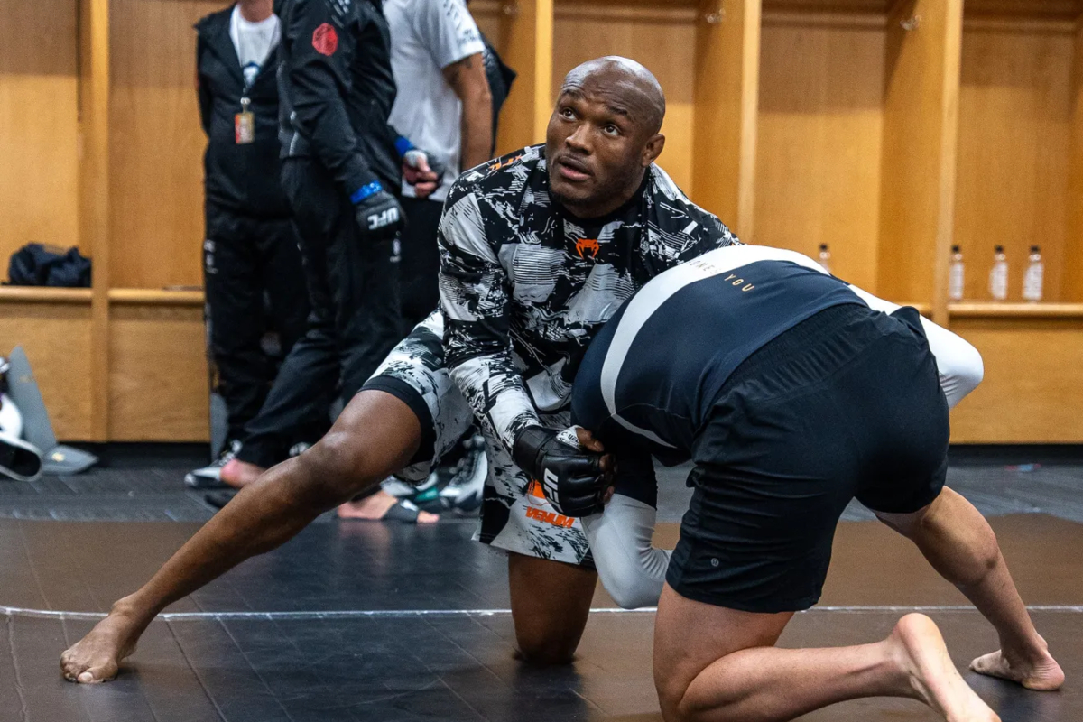 Kamaru Usman’s complaints post-UFC OKC are ‘nonsense,’ says Dricus du Plessis’ coach: “Dricus could have finished him”
