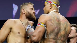 Jan Blachowicz and Alex Pereira face off at the UFC 291 ceremonial weigh-in