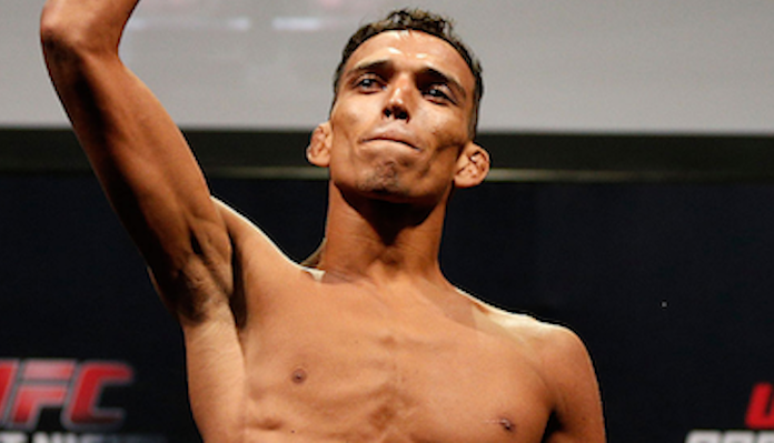 Charles Oliveira, UFC 274