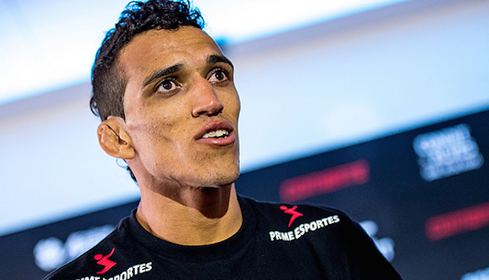 Charles Oliveira, Beneil Dariush