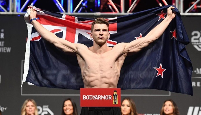 Dan Hooker announces that he will be returning as a lightweight fighter: "Put your fork in it. I'm out the conversation at featherweight." thumbnail