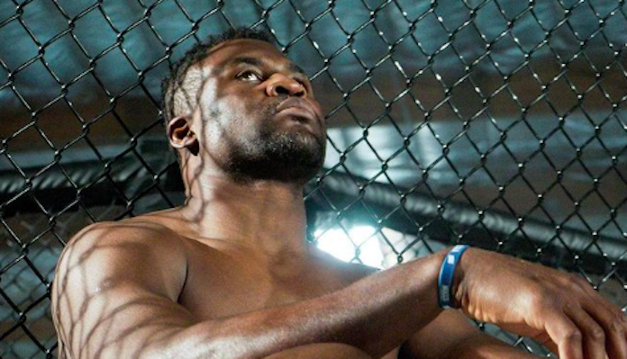 Francis Ngannou is offered advice by Mark Hunt about contract negotiations. He reveals that he earned $950K five year ago thumbnail