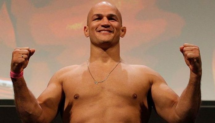 Junior dos Santos signs with Triller, set to face Kubrat Pulev in Triad Combat thumbnail