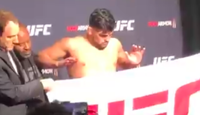 Kelvin Gastelum, UFC 244