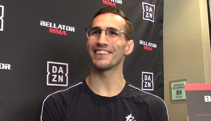 Rory-MacDonald, Bellator 220